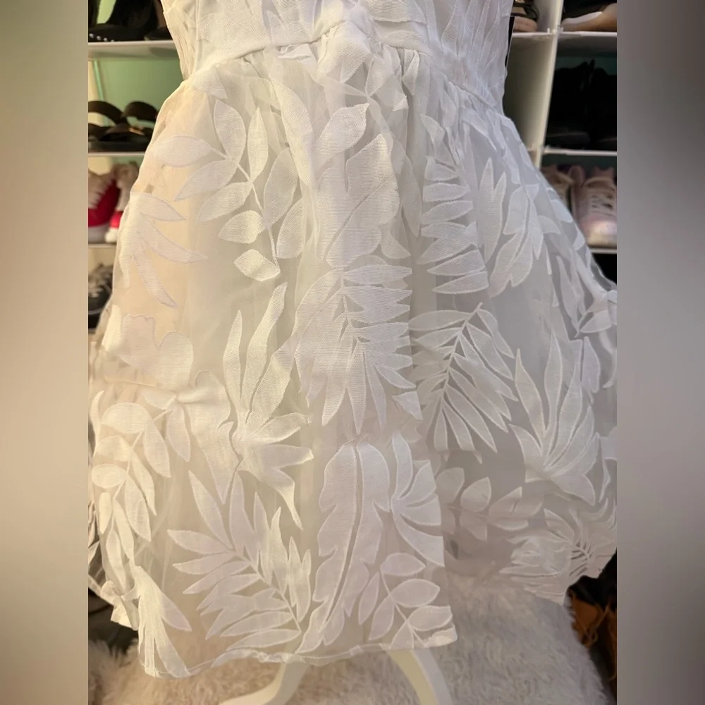 Elegant White Floral Mini Dress size L NWT - Picture 3 of 8